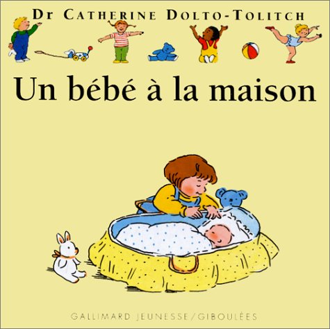 un bébé à la maison  