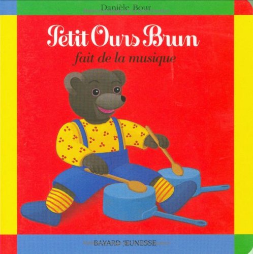 petit ours brun fait de la musique