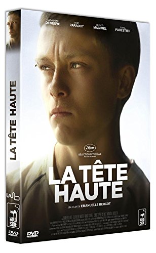 la tête haute  