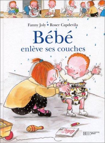 bébé enlève ses couches