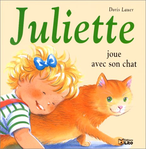juliette joue avec son chat