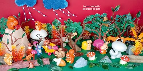 une poule sur un mur  