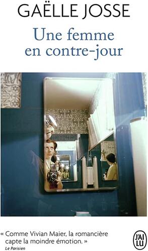 une femme en contre-jour   [12788]