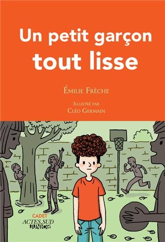 [un ]petit garçon tout lisse