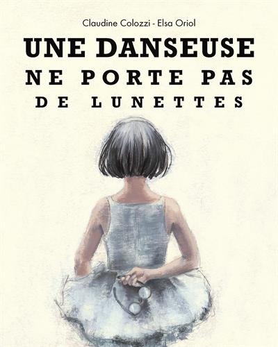 une danseuse ne porte pas de lunettes  